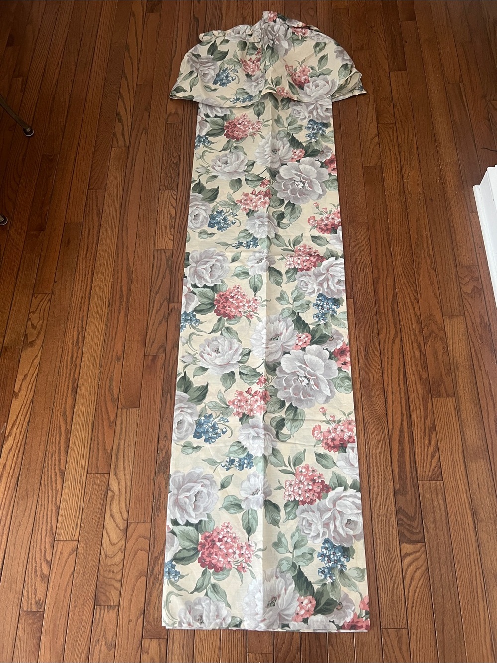 Crown Craft Williamsburg  Floral Garden Gable Ruffled Top Shower Curtain 72”L